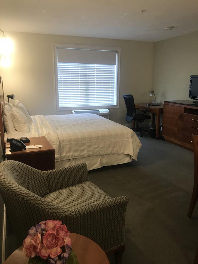 Crescent Suites Hotel Waltham Eksteriør bilde