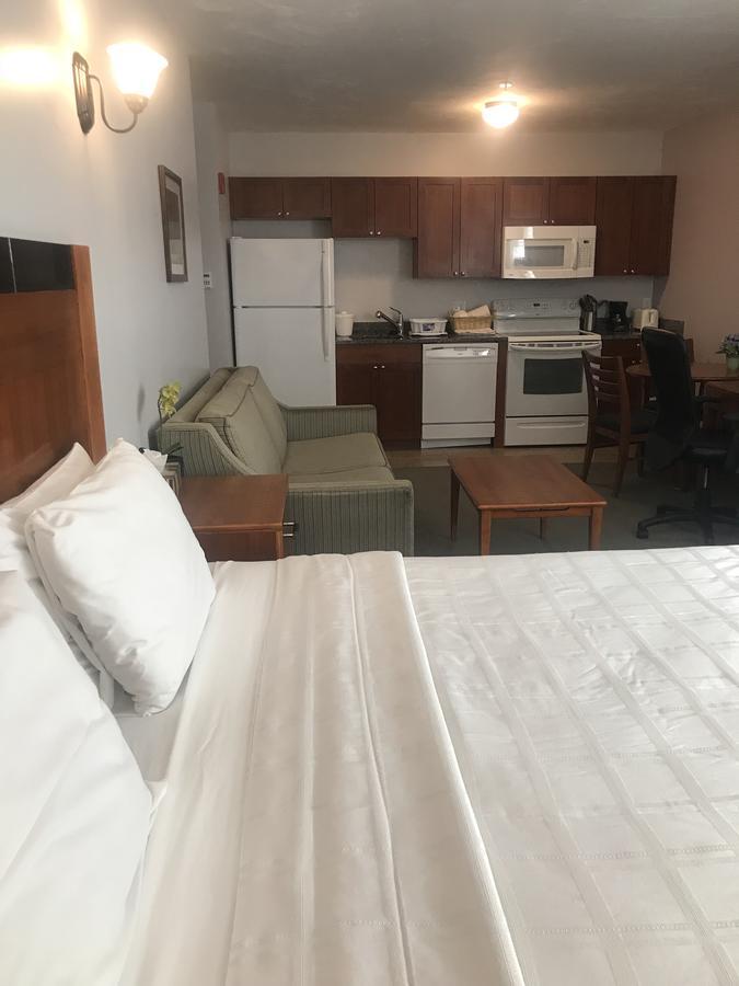 Crescent Suites Hotel Waltham Eksteriør bilde