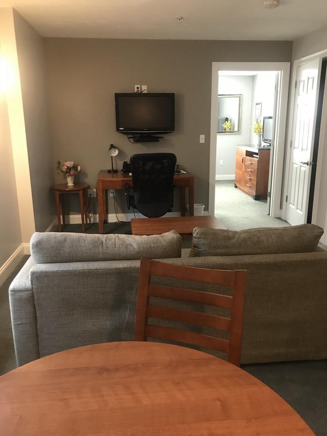 Crescent Suites Hotel Waltham Eksteriør bilde